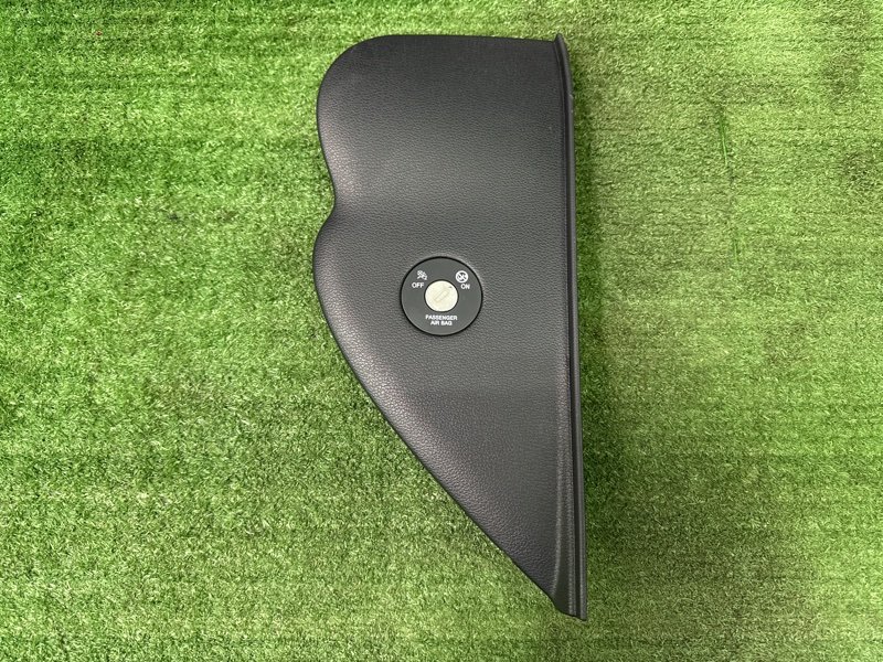 Накладка торпедо боковая Kia Cerato 4 2021 BD