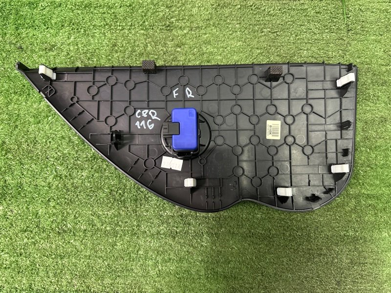 Накладка торпедо боковая Kia Cerato 4 2021 BD