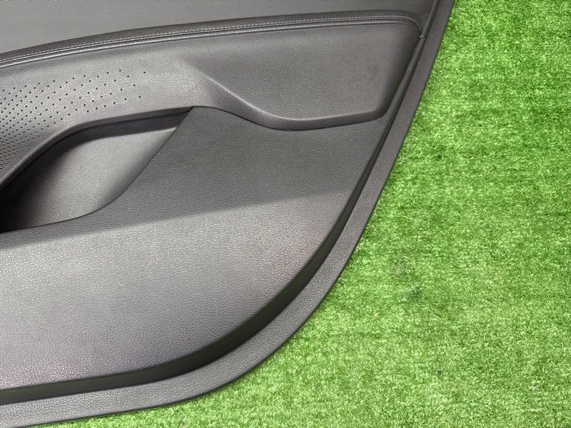 Обшивка двери Kia Cerato 4 2021 BD