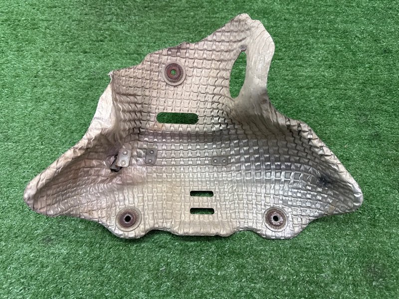 Термоэкран выпускного коллектора Kia Cerato 4 2021 BD