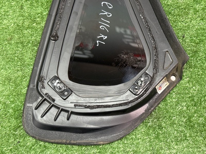 Стекло кузовное Kia Cerato 4 2021 BD