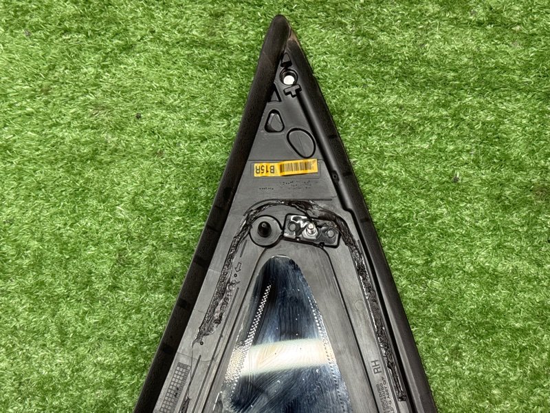 Стекло кузовное Kia Cerato 4 2021 BD