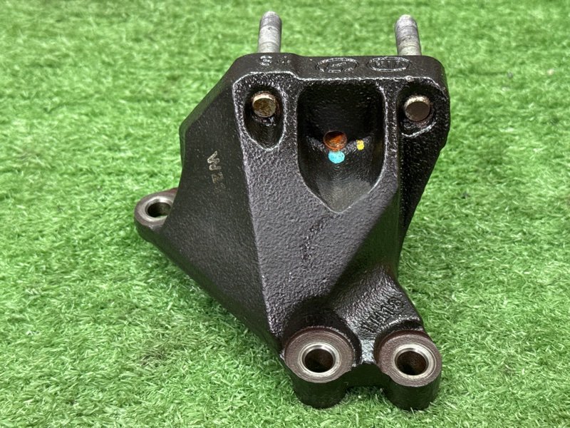 Кронштейн опоры двигателя Kia Cerato 4 2021 BD