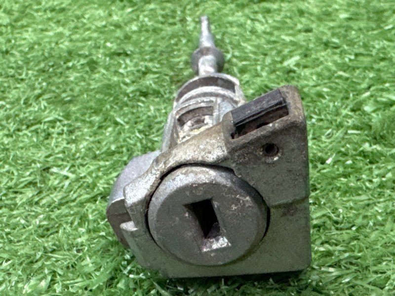 Замок зажигания, личинка двери и ключ Kia Cerato 4 2021 BD