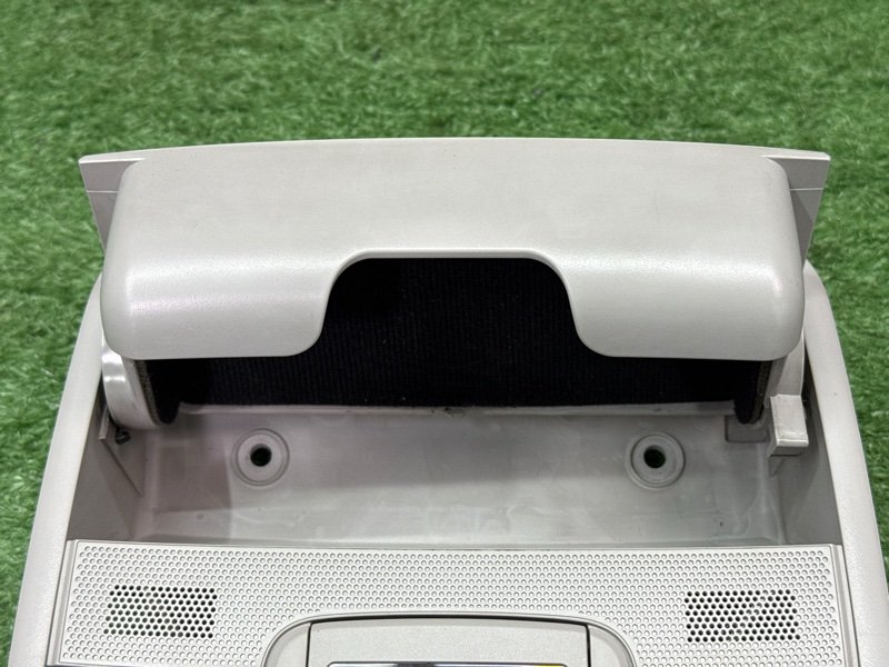 Плафон салонный с футляром для очков Kia Cerato 4 2021 BD