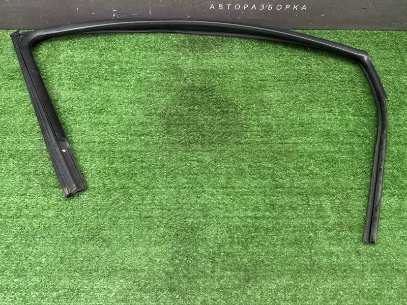 Уплотнитель стекла направляющий Kia Cerato 4 2021 BD