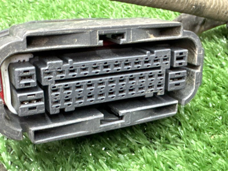 Проводка моторного отсека с блоком предохранителей Kia Cerato 4 2021 BD