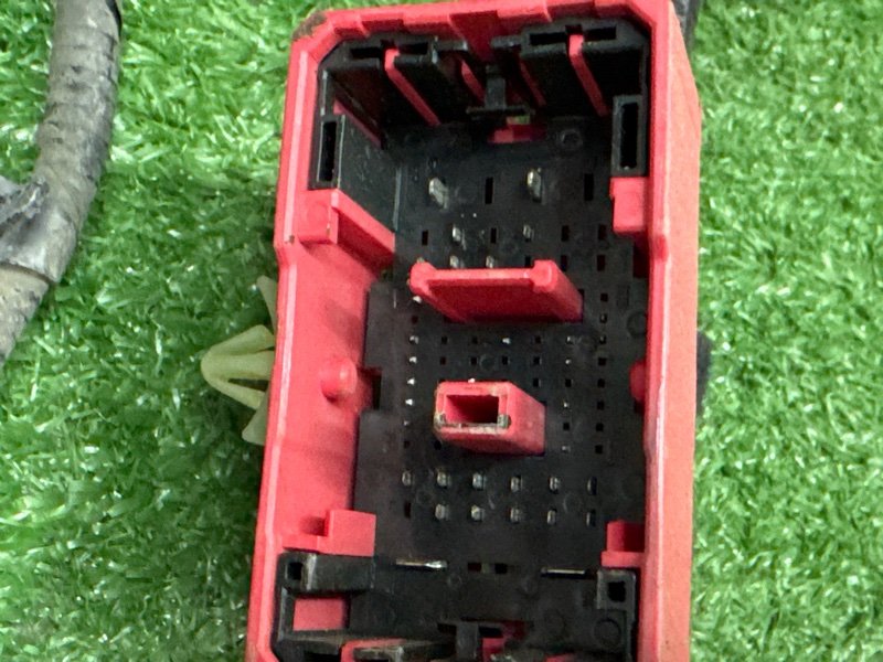 Проводка моторного отсека с блоком предохранителей Kia Cerato 4 2021 BD