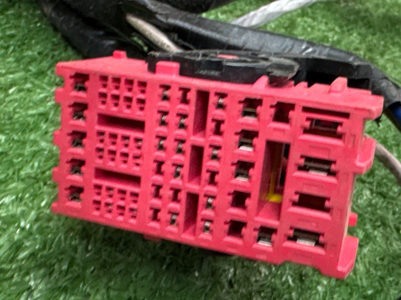 Проводка моторного отсека с блоком предохранителей Kia Cerato 4 2021 BD