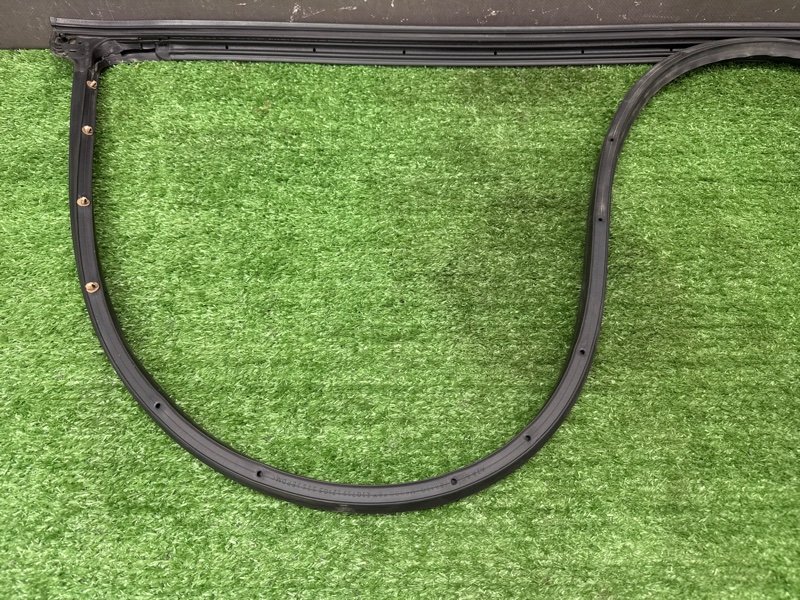 Уплотнитель двери Kia Cerato 4 2021 BD