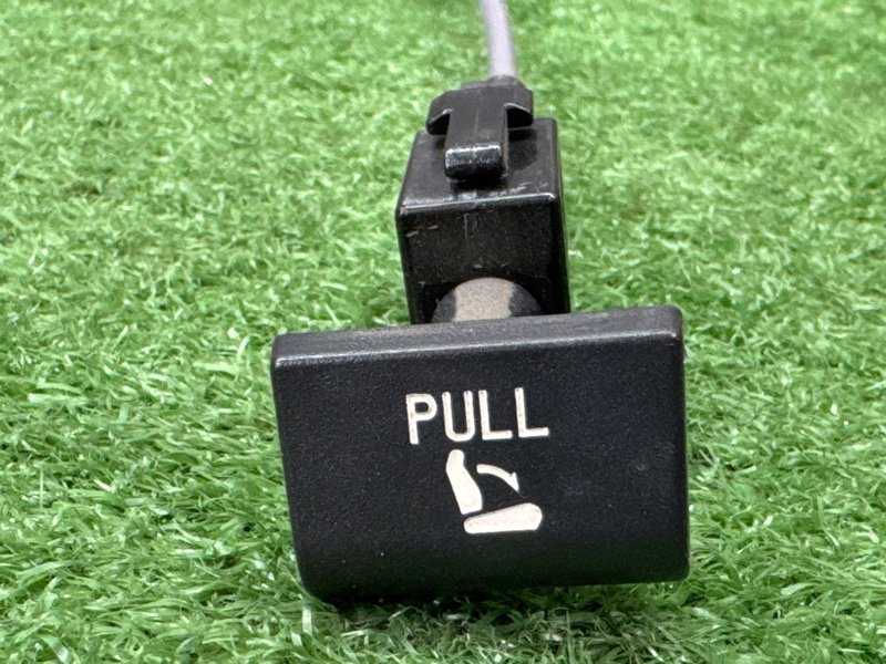 Замок спинки сиденья Kia Cerato 4 2021 BD