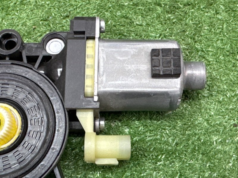 Мотор стеклоподъемника Kia Cerato 4 2021 BD