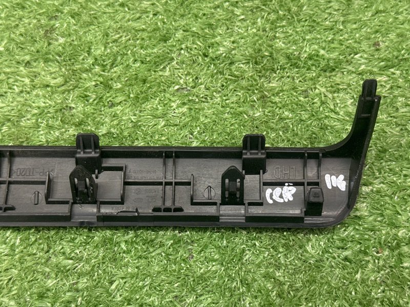 Накладка торпеды центральная Kia Cerato 4 2021 BD