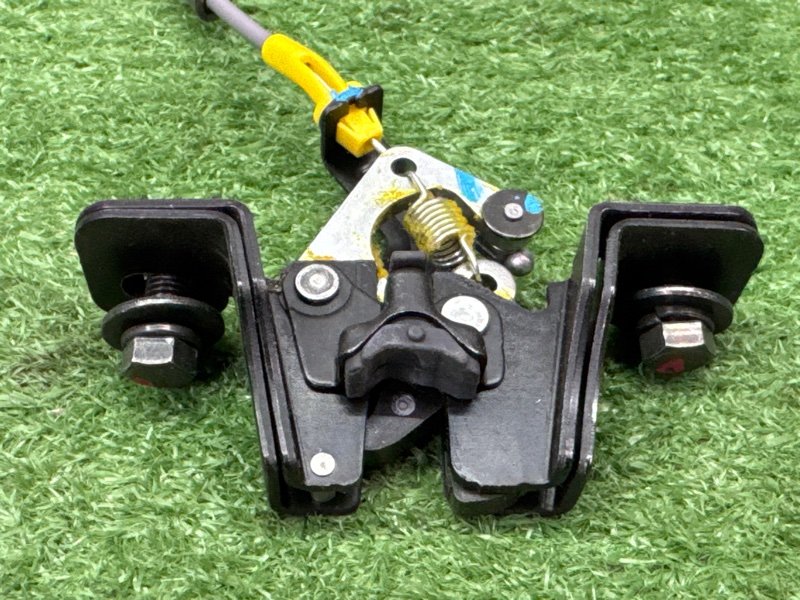 Замок спинки сиденья Kia Cerato 4 2021 BD