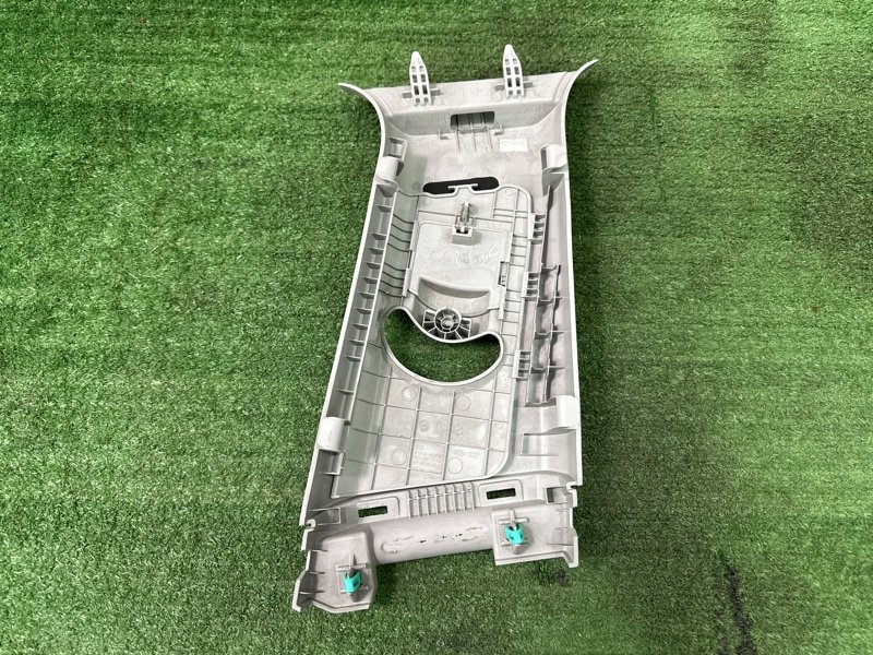 Накладка центральной стойки верхняя Kia Cerato 4 2021 BD