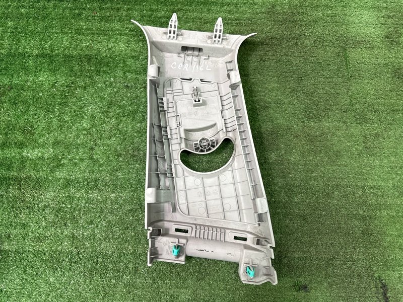 Накладка центральной стойки верхняя Kia Cerato 4 2021 BD