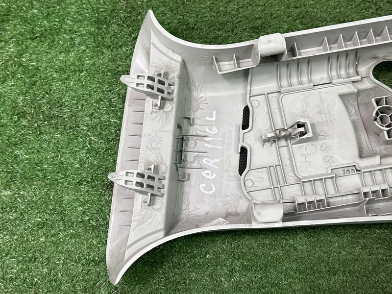 Накладка центральной стойки верхняя Kia Cerato 4 2021 BD