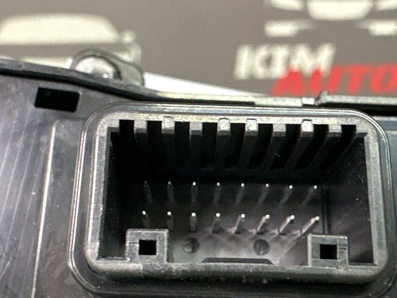 Накладка кулисы АКПП Kia Cerato 4 2021 BD