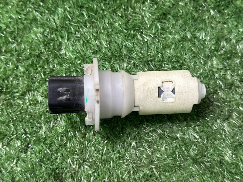 Датчик уровня омывающей жидкости Kia Cerato 4 2021 BD