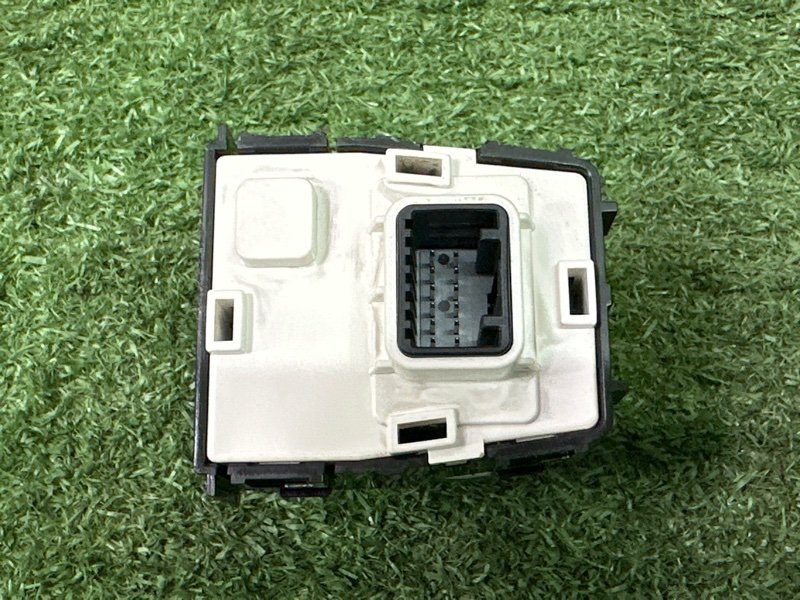 Блок управления зеркалами Kia Cerato 4 2021 BD