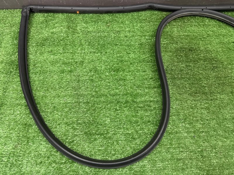 Уплотнитель двери Hyundai Creta 2017 GS