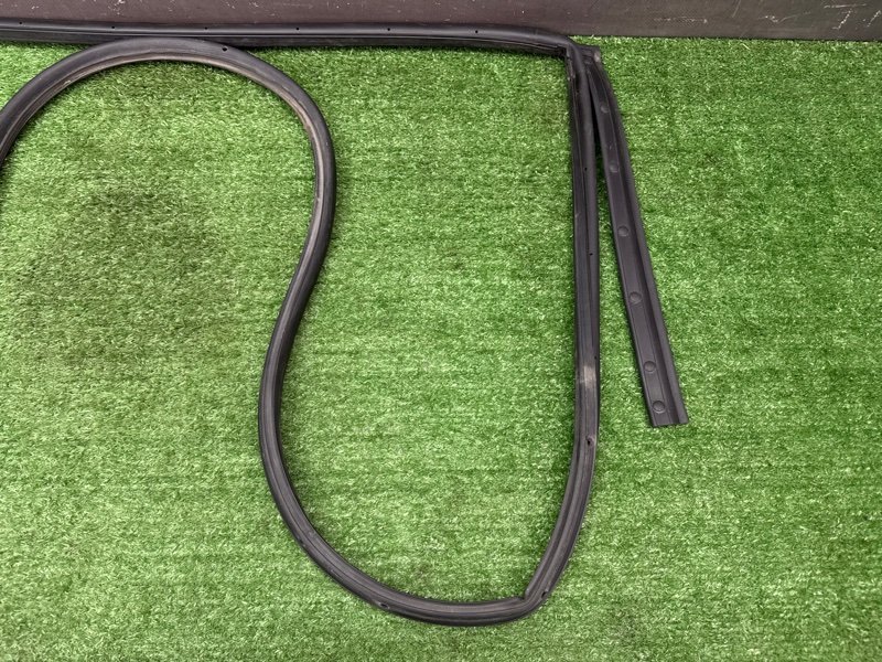 Уплотнитель двери Hyundai Creta 2017 GS