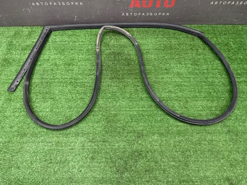 Уплотнитель двери Hyundai Creta 2017 GS