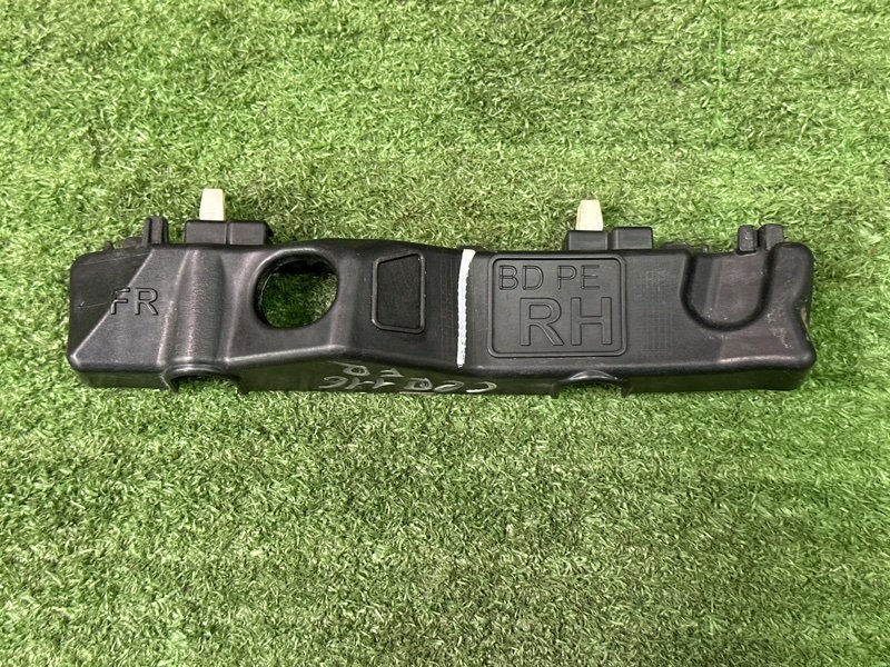 Кронштейн бампера Kia Cerato 4 2021 BD