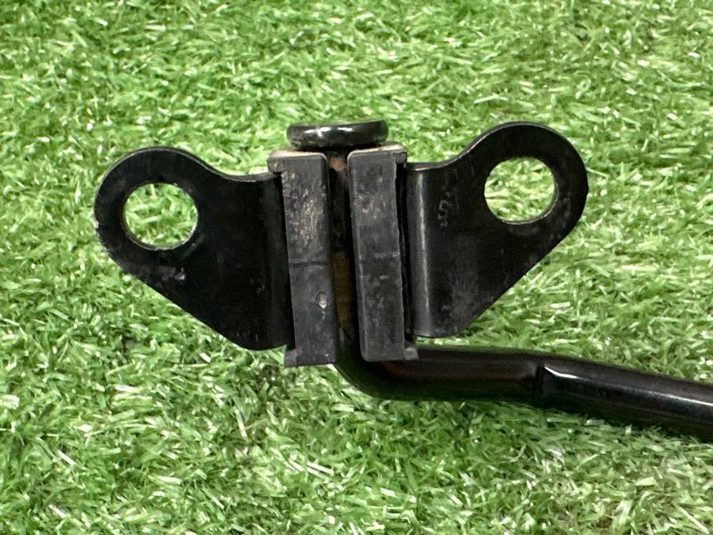 Упор капота Kia Cerato 4 2021 BD