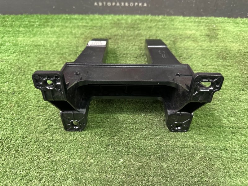 Кронштейн центральной консоли Kia Cerato 4 2021 BD