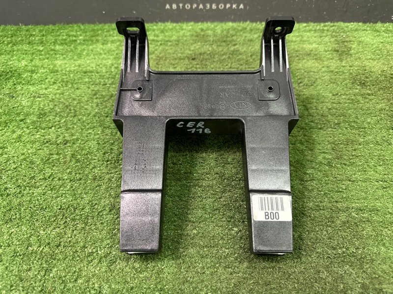 Кронштейн центральной консоли Kia Cerato 4 2021 BD