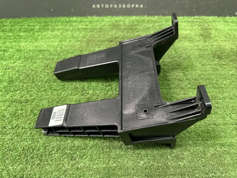 Кронштейн центральной консоли Kia Cerato 4 2021 BD