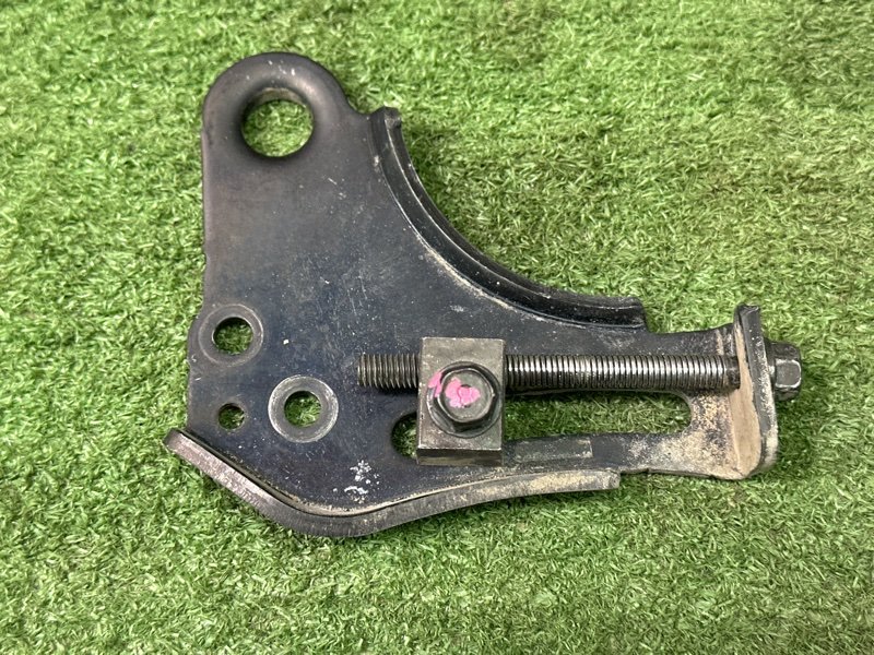 Кронштейн генератора Kia Cerato 4 2021 BD