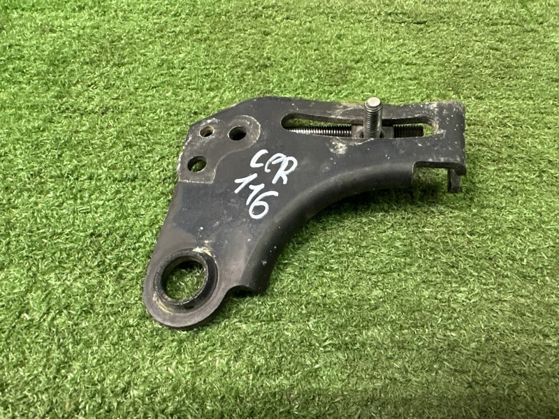 Кронштейн генератора Kia Cerato 4 2021 BD