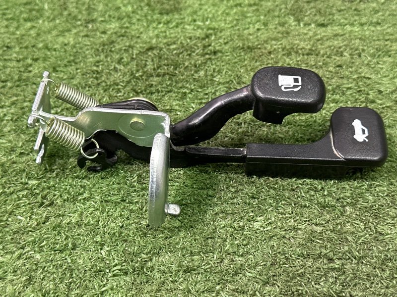 Ручка открывания бензобака и багажника Kia Cerato 4 2021 BD