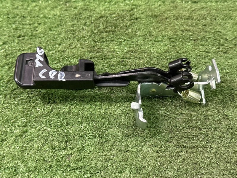 Ручка открывания бензобака и багажника Kia Cerato 4 2021 BD