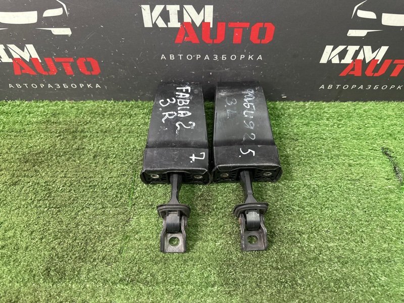 Ограничитель двери Skoda Fabia 2