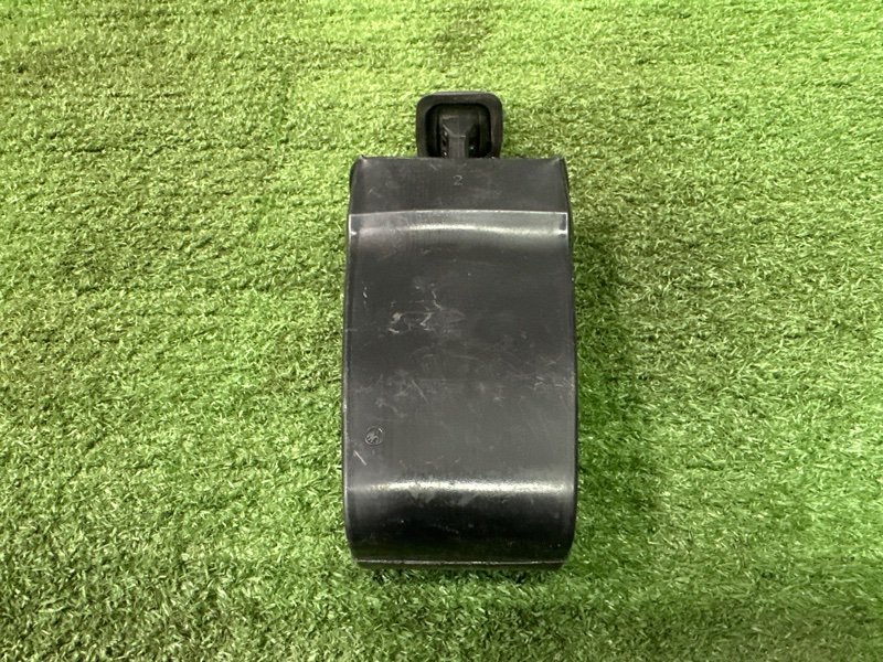 Ограничитель двери Skoda Fabia 2