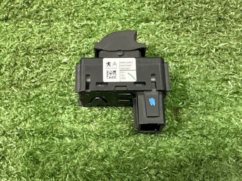 Кнопка стеклоподъемника Citroen C 4