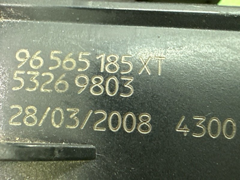 Кнопка стеклоподъемника Peugeot 308