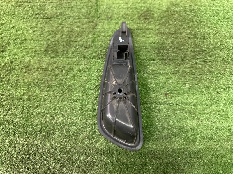 Кнопка стеклоподъемника Peugeot 308