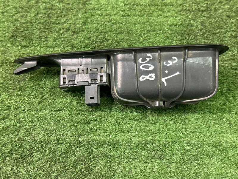 Кнопка стеклоподъемника Peugeot 308