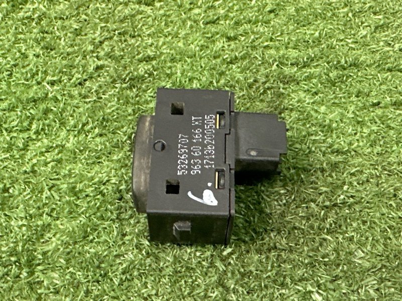 Кнопка стеклоподъемника Peugeot 407