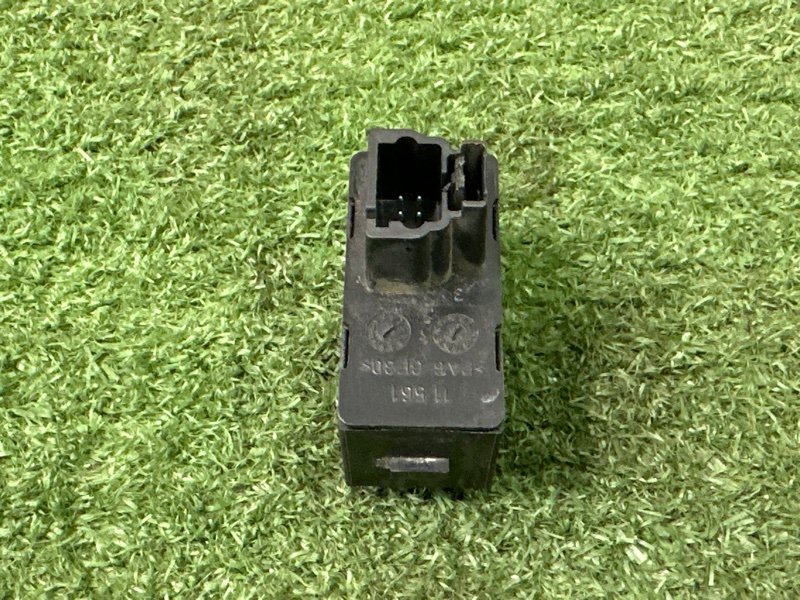 Кнопка стеклоподъемника Peugeot 407