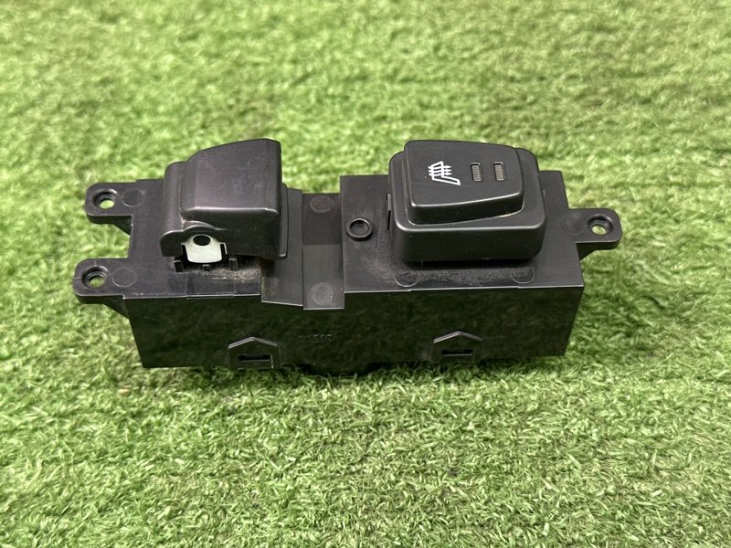 Кнопка стеклоподъемника Hyundai Creta 2017 GS