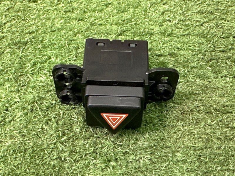 Кнопка аварийной сигнализации (аварийка) Hyundai Creta 2017 GS