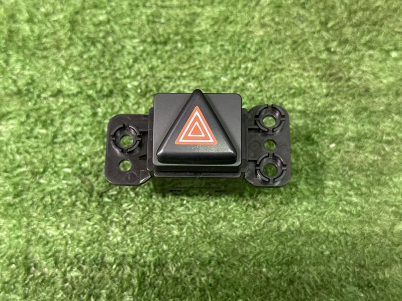 Кнопка аварийной сигнализации (аварийка) Hyundai Creta 2017 GS