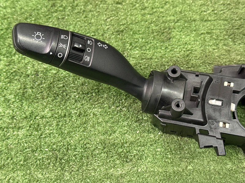 Подрулевой переключатель (гитара) Hyundai Creta 2017 GS