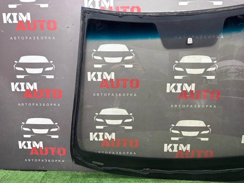 Стекло лобовое Hyundai Solaris 1 2013 RB