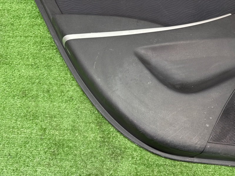 Обшивка двери Hyundai Solaris 1 2013 RB